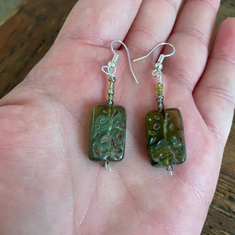 Green Glass Carved Earrings Dangle Fish Hook Boho Gypsy Fairy Faerie Medieval - Picture 5 of 5